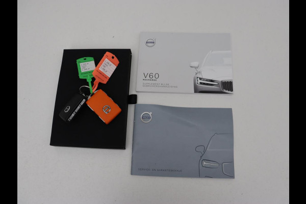 Volvo V60 2.0 T6 AWD Recharge Business Pro | Leder | Trekhaak | Stoel & stuurverwarming | Adaptive cruise | Camera | Carplay | Navigatie | Full LED | Parkeerhulp | PHEV | Plug In