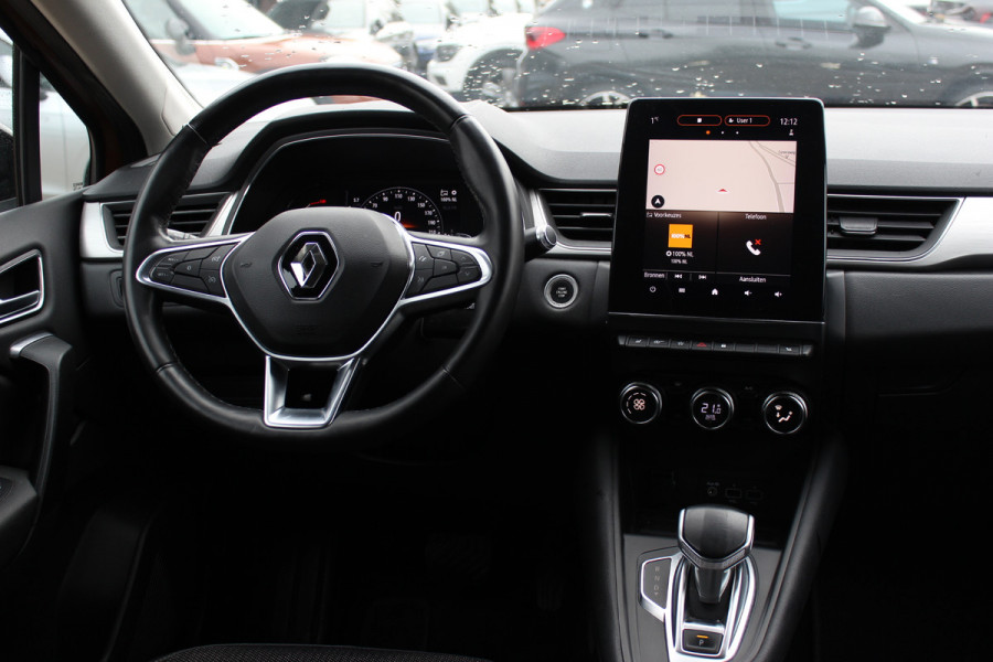 Renault Captur 1.3 TCe 130 Intens Automaat / Trekhaak / Camera / Navigatie / 17'' / Keyless / DAB / Stoelverwarming / Cruise Control