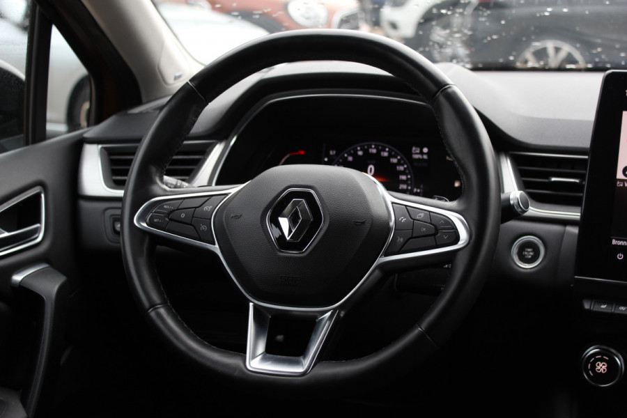 Renault Captur 1.3 TCe 130 Intens Automaat / Trekhaak / Camera / Navigatie / 17'' / Keyless / DAB / Stoelverwarming / Cruise Control