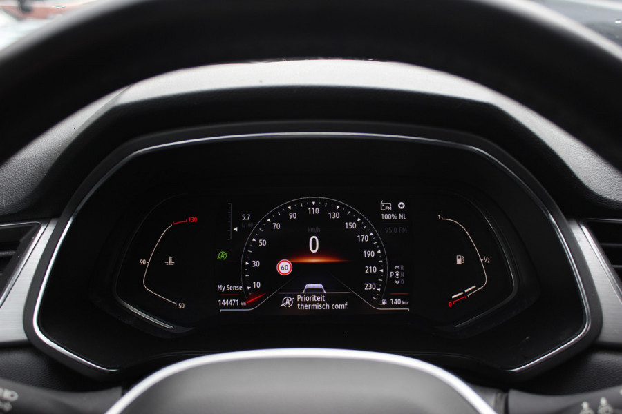 Renault Captur 1.3 TCe 130 Intens Automaat / Trekhaak / Camera / Navigatie / 17'' / Keyless / DAB / Stoelverwarming / Cruise Control