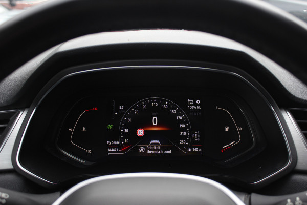 Renault Captur 1.3 TCe 130 Intens Automaat / Trekhaak / Camera / Navigatie / 17'' / Keyless / DAB / Stoelverwarming / Cruise Control