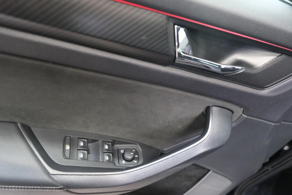 Škoda Kodiaq 1.5 TSI Sportline Business 7p. Automaat - N.A.P. Airco, Cruise, Navi, PDC.