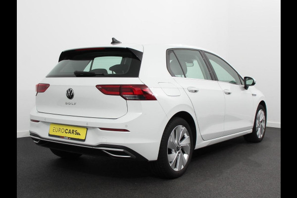 Volkswagen Golf 1.5 TSI 150pk Style | Navigatie | Climate Control | DAB | Digitale Cockpit | Keyless Start | Lichtmetalen velgen 17" | Parkeer Sensoren | Stoelverwarming