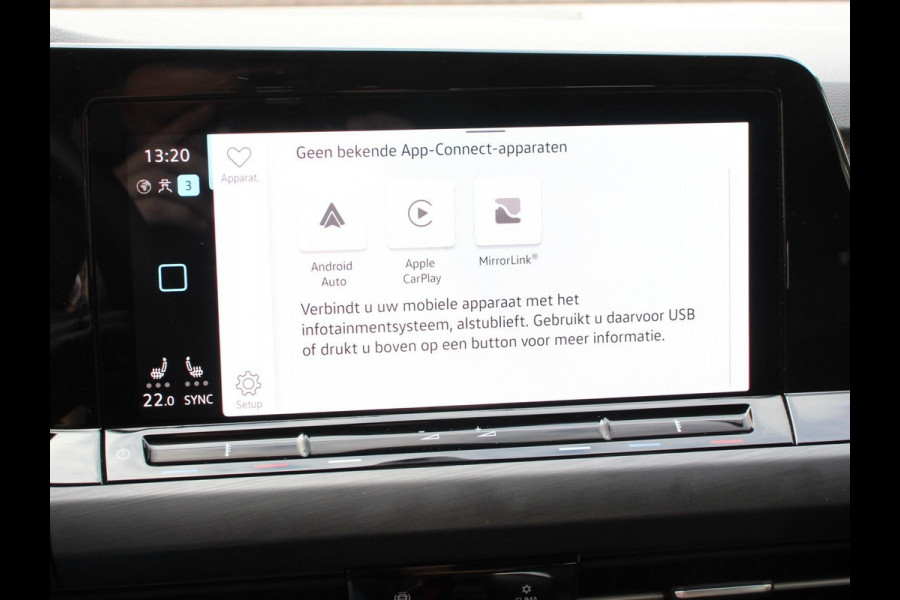 Volkswagen Golf 1.5 TSI 150pk Style | Navigatie | Climate Control | DAB | Digitale Cockpit | Keyless Start | Lichtmetalen velgen 17" | Parkeer Sensoren | Stoelverwarming