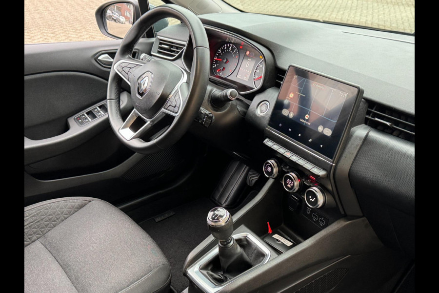 Renault Clio 1.0 TCe Intens - Navigatie / Apple CarPlay I Airco I Sport velgen I PDC I Stoelverwarming I Dealer onderhouden