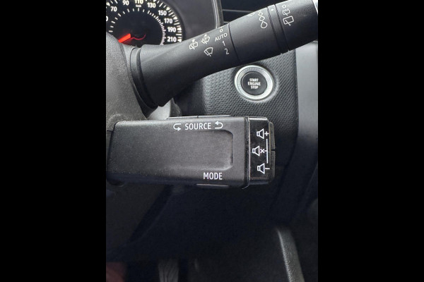 Renault Clio 1.0 TCe Intens - Navigatie / Apple CarPlay I Airco I Sport velgen I PDC I Stoelverwarming I Dealer onderhouden