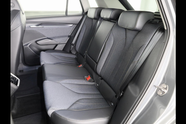 Škoda Elroq 60 Business Edition - Tour 204pk | Black pakket | 21 inch | Trekhaak
