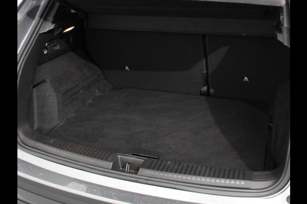 Renault Austral 1.3 Mild Hybrid 160 X-Tronic DEMO! Climate control Cruise Control adaptief Panorama dak LED Navigatie Sfeerverlichting Elektrische achterklep Stoel + stuurverwarming 360* camera Premium audio Arkamys