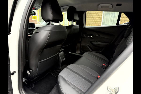 Peugeot e-2008 EV Allure Pack 50 kWh SOH 91,3%, Camera, Carplay, Stoelverwarming