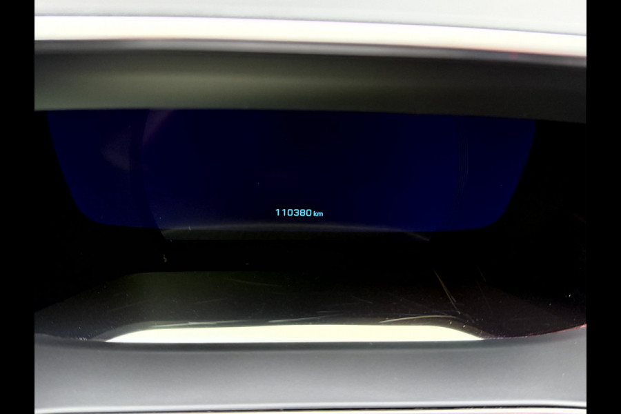 Peugeot e-2008 EV Allure Pack 50 kWh SOH 91,3%, Camera, Carplay, Stoelverwarming