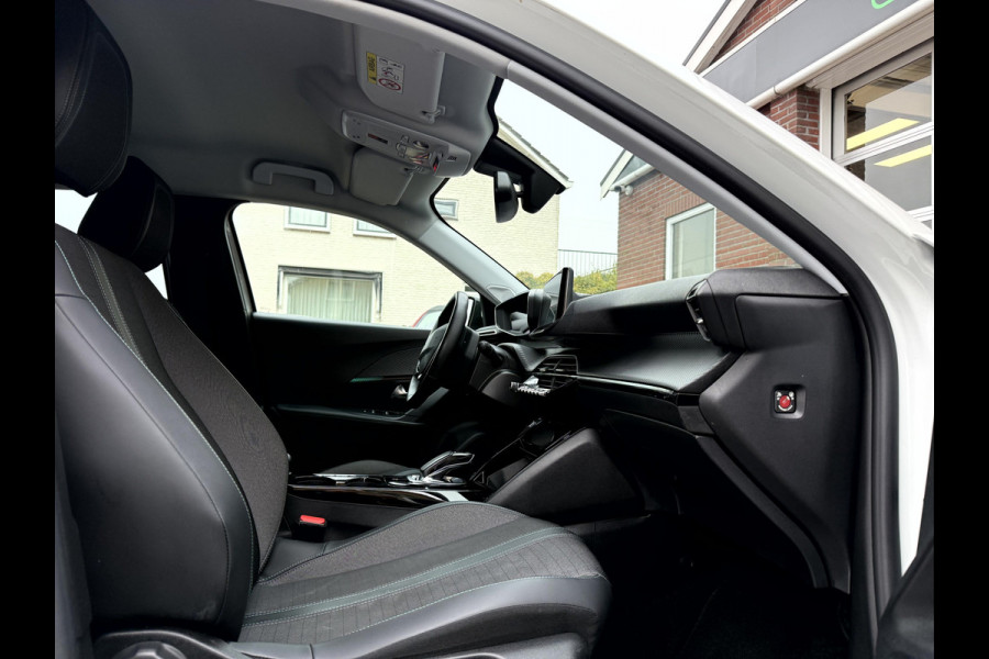 Peugeot e-2008 EV Allure Pack 50 kWh SOH 91,3%, Camera, Carplay, Stoelverwarming