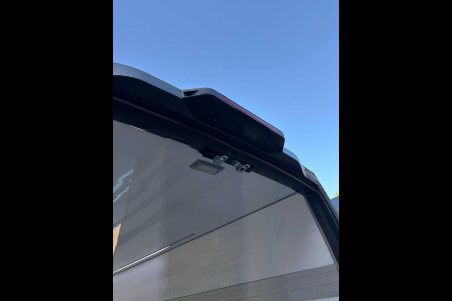 Iveco Daily 35S18HA L4H2 16M3 180PK KOELWAGEN KOELER KOEL KüHLWAGEN KüHLKOFFER FRIGO (ZIE OPMERKINGEN) NAVIGATIE ADAPTIVE CRUISE CONTROL LED  AIRCO ECC GEVEERDE BESTUURDERSSTOEL 270 GRADEN ACHTERDEUREN