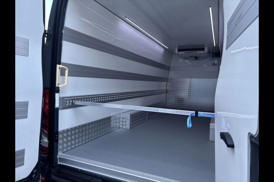 Iveco Daily 35S18HA L4H2 16M3 180PK KOELWAGEN KOELER KOEL KüHLWAGEN KüHLKOFFER FRIGO (ZIE OPMERKINGEN) NAVIGATIE ADAPTIVE CRUISE CONTROL LED  AIRCO ECC GEVEERDE BESTUURDERSSTOEL 270 GRADEN ACHTERDEUREN