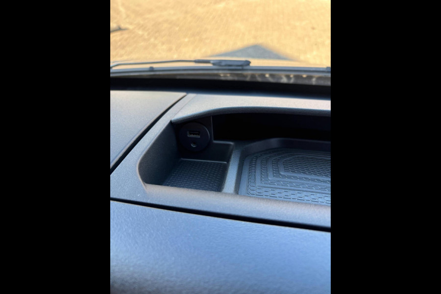 Iveco Daily 35S18HA L4H2 16M3 180PK KOELWAGEN KOELER KOEL KüHLWAGEN KüHLKOFFER FRIGO (ZIE OPMERKINGEN) NAVIGATIE ADAPTIVE CRUISE CONTROL LED  AIRCO ECC GEVEERDE BESTUURDERSSTOEL 270 GRADEN ACHTERDEUREN