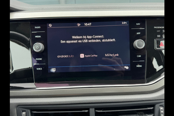 Volkswagen Polo 1.0 TSI Comfortline * Carplay * Parkeersensoren * Lichtmetalen Velgen *