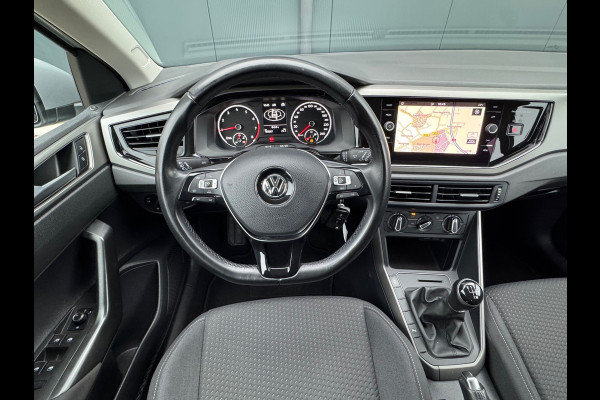 Volkswagen Polo 1.0 TSI Comfortline * Carplay * Parkeersensoren * Lichtmetalen Velgen *
