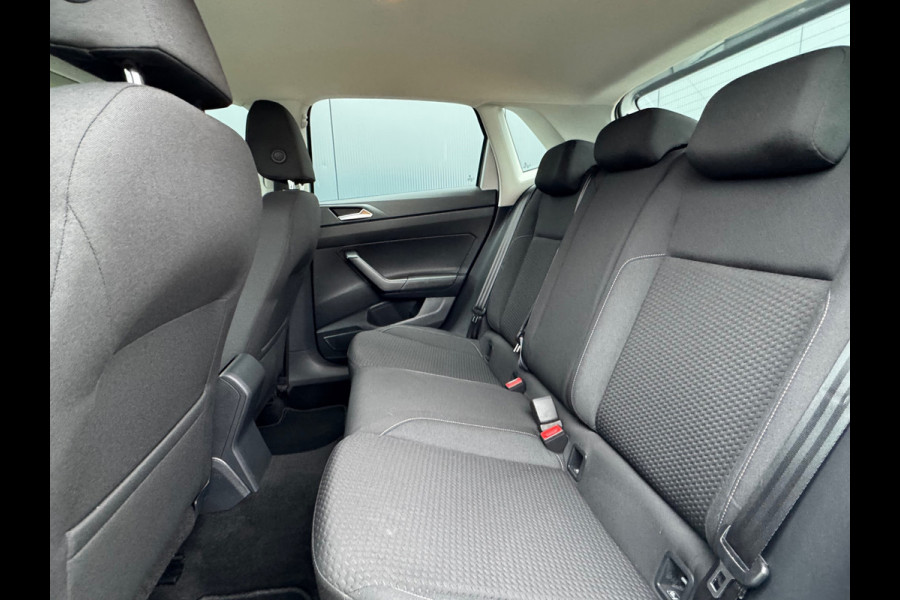 Volkswagen Polo 1.0 TSI Comfortline * Carplay * Parkeersensoren * Lichtmetalen Velgen *
