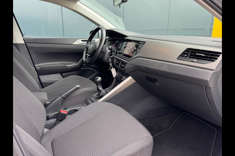 Volkswagen Polo 1.0 TSI Comfortline * Carplay * Parkeersensoren * Lichtmetalen Velgen *