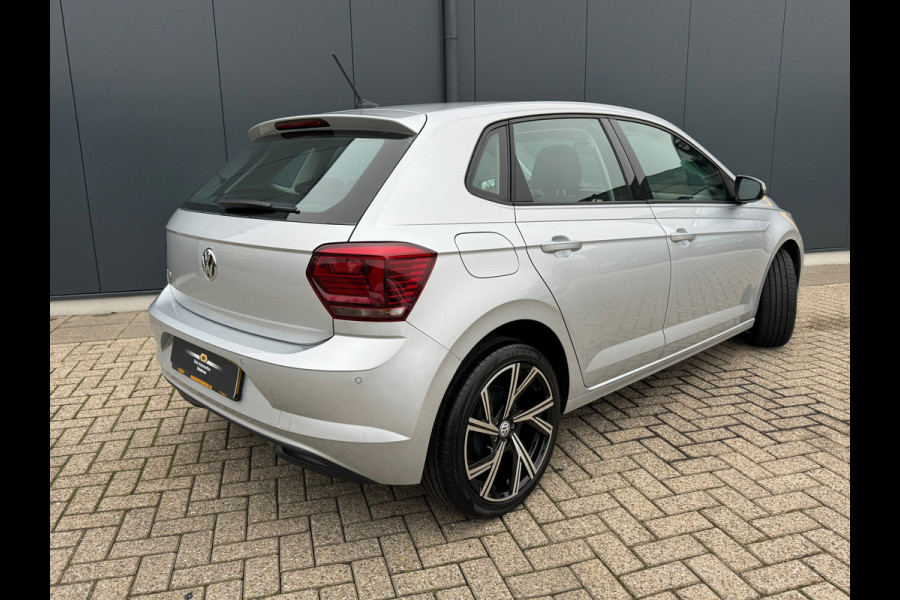 Volkswagen Polo 1.0 TSI Comfortline * Carplay * Parkeersensoren * Lichtmetalen Velgen *