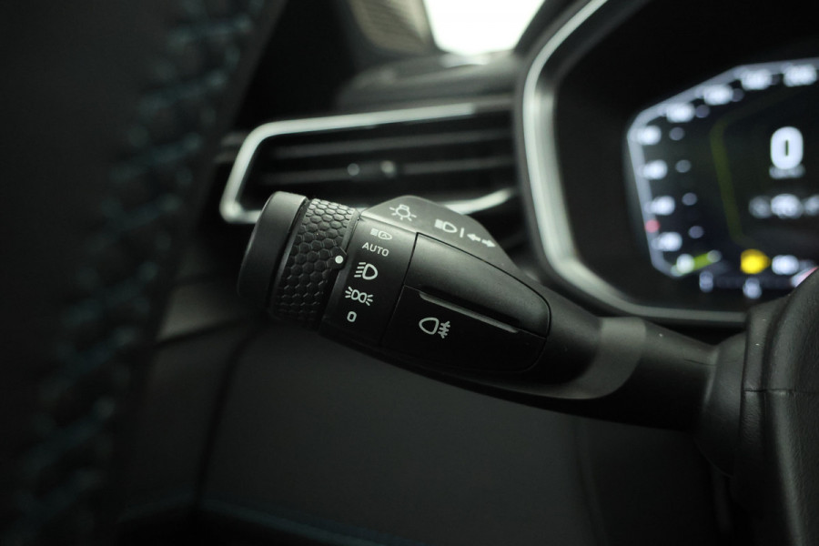 Lynk & Co 01 1.5 Panorama, Black pakket, BOM VOL!!