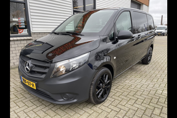 Mercedes-Benz Vito 116 CDI automaat rolstoelbus / speciaal gebouwd voor rolstoel bestuurder / € 27.950 marge / zwart metallic / lift / hand gas en rem / airco / cruise control / euro 6 diesel