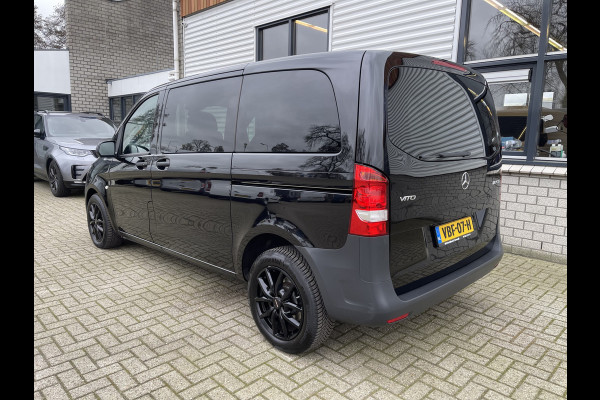 Mercedes-Benz Vito 116 CDI automaat rolstoelbus / speciaal gebouwd voor rolstoel bestuurder / € 27.950 marge / zwart metallic / lift / hand gas en rem / airco / cruise control / euro 6 diesel