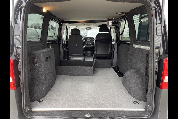 Mercedes-Benz Vito 116 CDI automaat rolstoelbus / speciaal gebouwd voor rolstoel bestuurder / € 27.950 marge / zwart metallic / lift / hand gas en rem / airco / cruise control / euro 6 diesel