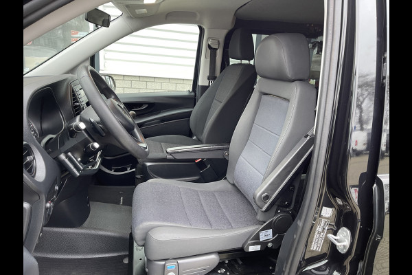 Mercedes-Benz Vito 116 CDI automaat rolstoelbus / speciaal gebouwd voor rolstoel bestuurder / € 27.950 marge / zwart metallic / lift / hand gas en rem / airco / cruise control / euro 6 diesel