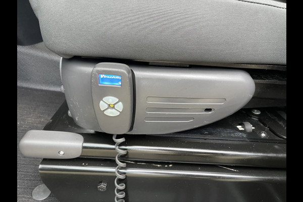 Mercedes-Benz Vito 116 CDI automaat rolstoelbus / speciaal gebouwd voor rolstoel bestuurder / € 27.950 marge / zwart metallic / lift / hand gas en rem / airco / cruise control / euro 6 diesel