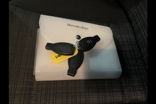 Mercedes-Benz Vito 116 CDI automaat rolstoelbus / speciaal gebouwd voor rolstoel bestuurder / € 27.950 marge / zwart metallic / lift / hand gas en rem / airco / cruise control / euro 6 diesel