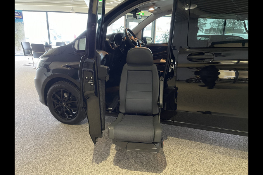 Mercedes-Benz Vito 116 CDI automaat rolstoelbus / speciaal gebouwd voor rolstoel bestuurder / € 27.950 marge / zwart metallic / lift / hand gas en rem / airco / cruise control / euro 6 diesel