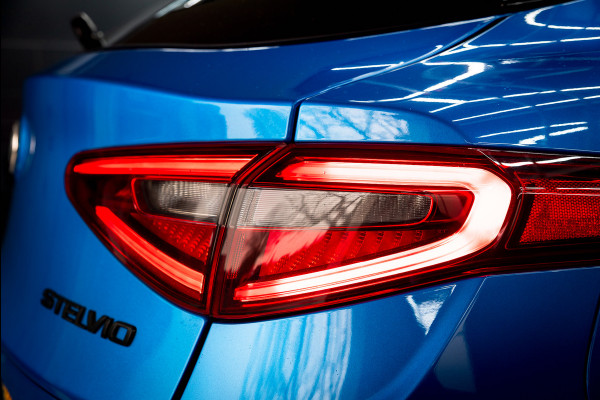 Alfa Romeo Stelvio 2.0 T AWD Veloce / 21" / Pano / Carplay / H&K / Memory / Adapt.cruise / 1e lak / VOL