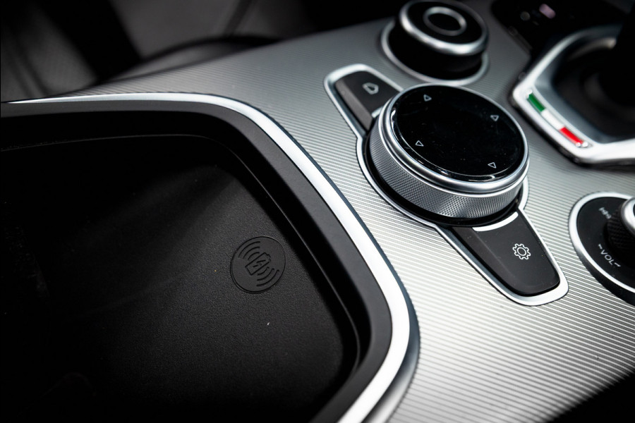 Alfa Romeo Stelvio 2.0 T AWD Veloce / 21" / Pano / Carplay / H&K / Memory / Adapt.cruise / 1e lak / VOL