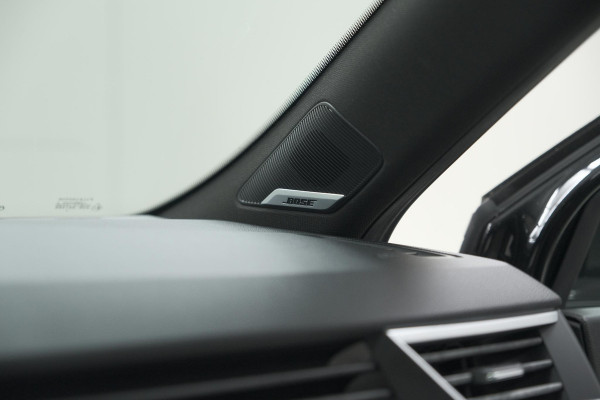 Renault Clio TCe 130 EDC Initiale Paris | Pack Winter | Camera | BOSE Audio | Dodehoekdetectie