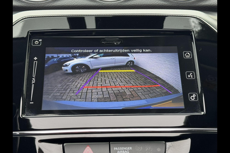 Suzuki Vitara 1.5 Hybrid Style AllGrip Adaptive cruise Climate Stoelverwarming Camera plus sensoren Apple / Android Navi