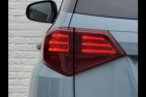 Suzuki Vitara 1.5 Hybrid Style AllGrip Adaptive cruise Climate Stoelverwarming Camera plus sensoren Apple / Android Navi