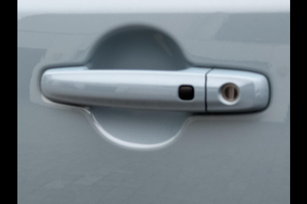 Suzuki Vitara 1.5 Hybrid Style AllGrip Adaptive cruise Climate Stoelverwarming Camera plus sensoren Apple / Android Navi