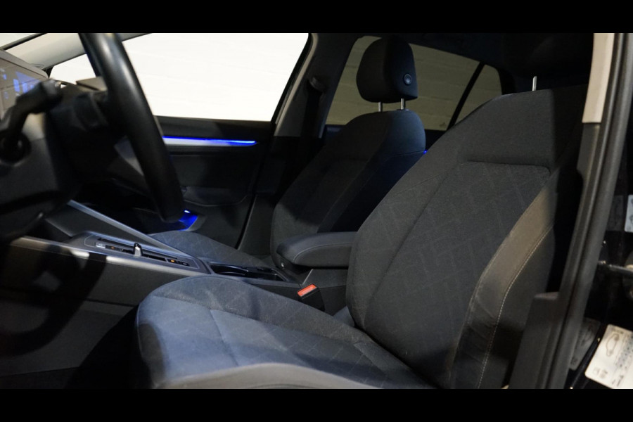 Volkswagen Golf VIII 1.5 eTSI Style AUTOMAAT-ACC-AMBIANCE-CAMERA-CRUISE-KEYLESS-NAVIGATIE-VIRTUEEL