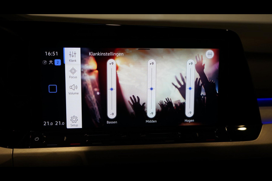 Volkswagen Golf VIII 1.5 eTSI Style AUTOMAAT-ACC-AMBIANCE-CAMERA-CRUISE-KEYLESS-NAVIGATIE-VIRTUEEL