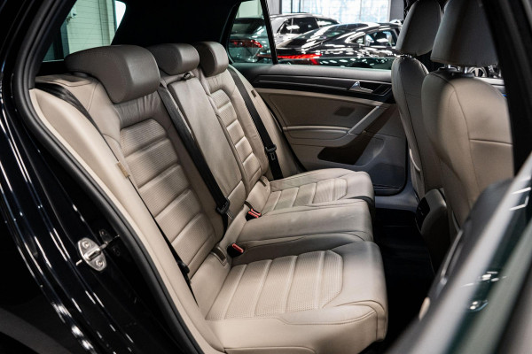 Volkswagen e-Golf *Warmtepomp / Dynaudio / Keyless / Sportstoelen / Lederen bekleding*