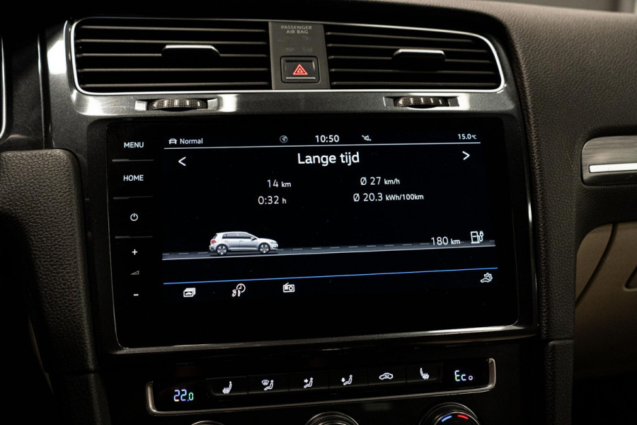 Volkswagen e-Golf *Warmtepomp / Dynaudio / Keyless / Sportstoelen / Lederen bekleding*