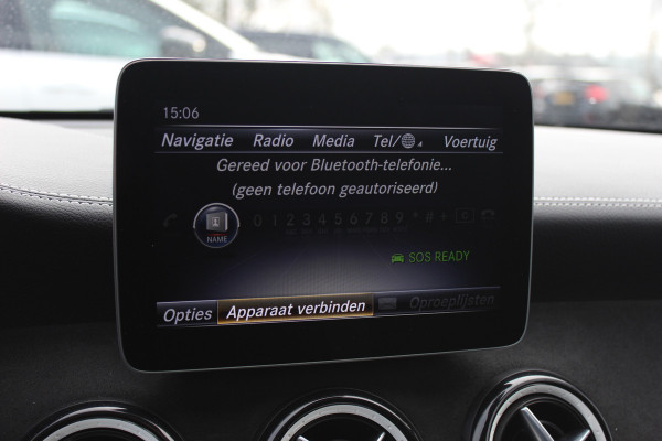 Mercedes-Benz CLA-Klasse 180 WhiteArt Edition / Panoramadak / Camera / Leder&Alcantara / 19'' / Keyless / Navigatie / Stoelverwarming / Cruise Control