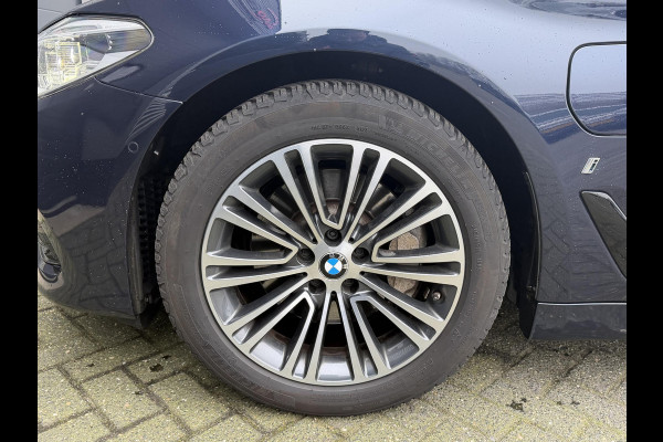 BMW 5 Serie 530e iPerformance High Executive | Head-Up Display | 360* Camera | Massage | Lederen Bekleding |