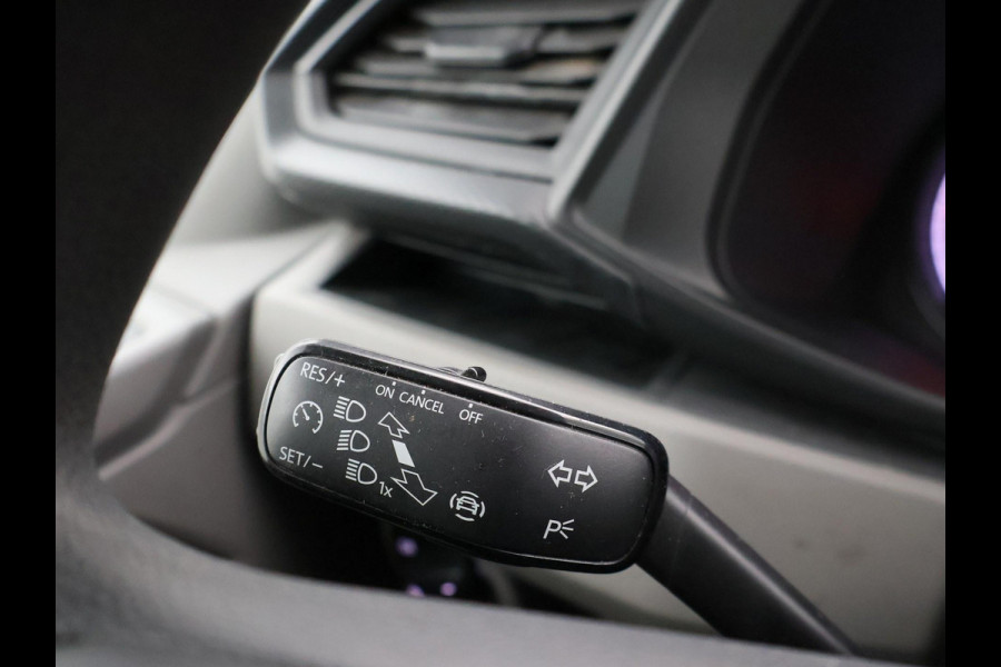 Volkswagen Transporter T6.1 2.0 TDI 150 PK DSG AUT. L2H1 + 18 INCH | LED | APPLE CARPLAY | COMFORTSTOELEN | NAVIGATIE