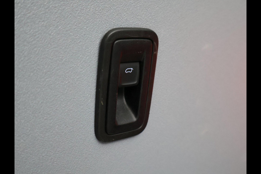 Volkswagen Transporter T6.1 2.0 TDI 150 PK DSG AUT. L2H1 + 18 INCH | LED | APPLE CARPLAY | COMFORTSTOELEN | NAVIGATIE