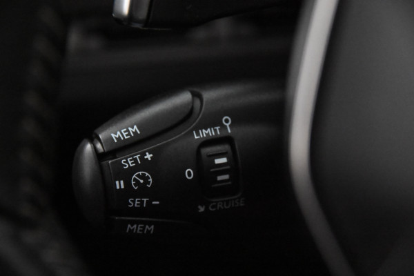 Peugeot 5008 Active 130 *Navigatie*Trekhaak*Park Assist*Carplay*