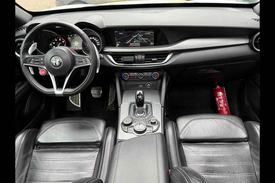 Alfa Romeo Stelvio 2.0 T AWD B-Tech l Pano l VDOH l Volleder l Camera l ACC l