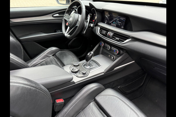 Alfa Romeo Stelvio 2.0 T AWD B-Tech l Pano l VDOH l Volleder l Camera l ACC l