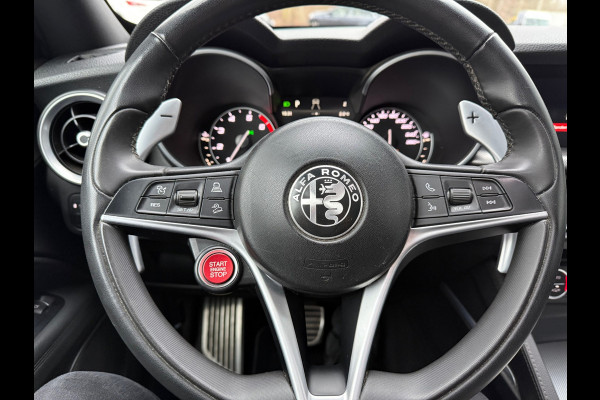 Alfa Romeo Stelvio 2.0 T AWD B-Tech l Pano l VDOH l Volleder l Camera l ACC l