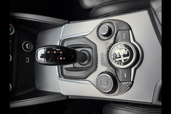 Alfa Romeo Stelvio 2.0 T AWD B-Tech l Pano l VDOH l Volleder l Camera l ACC l